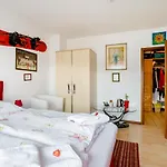 Ruhige Zimmer im Grünen